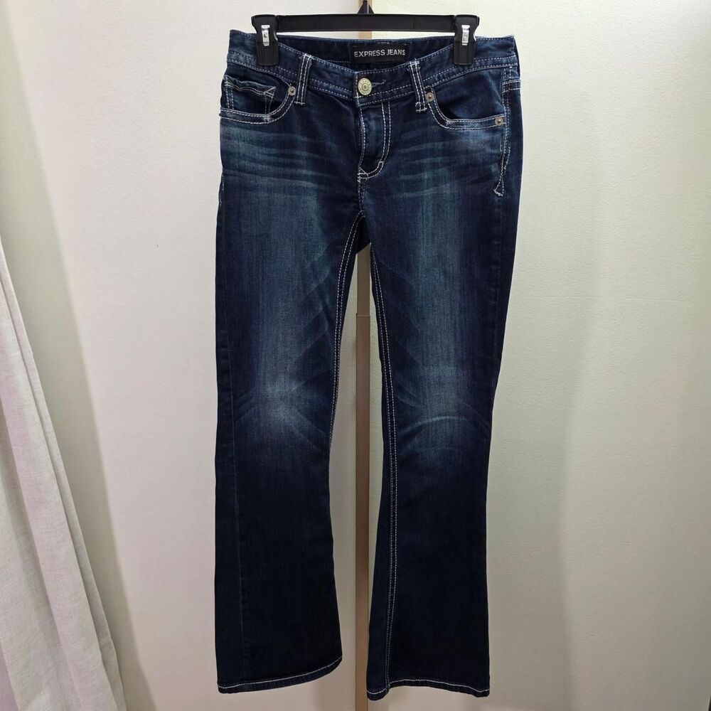 Express Women's Blue and Navy Jeans